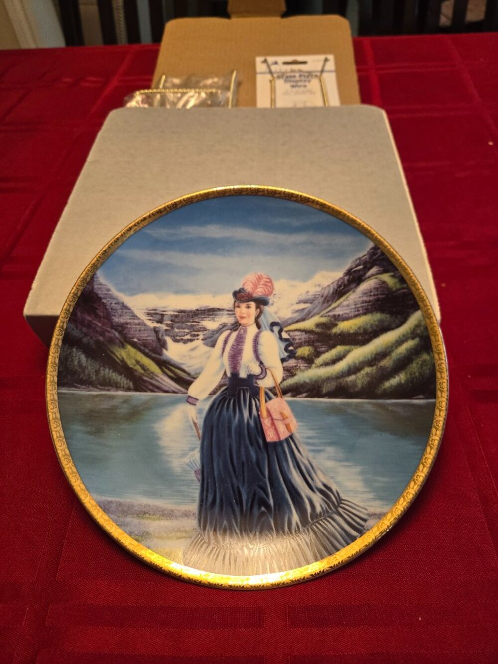 Vintage Avon Mrs. Albee At Lake Louise Collector Plate - Mint with Original Box